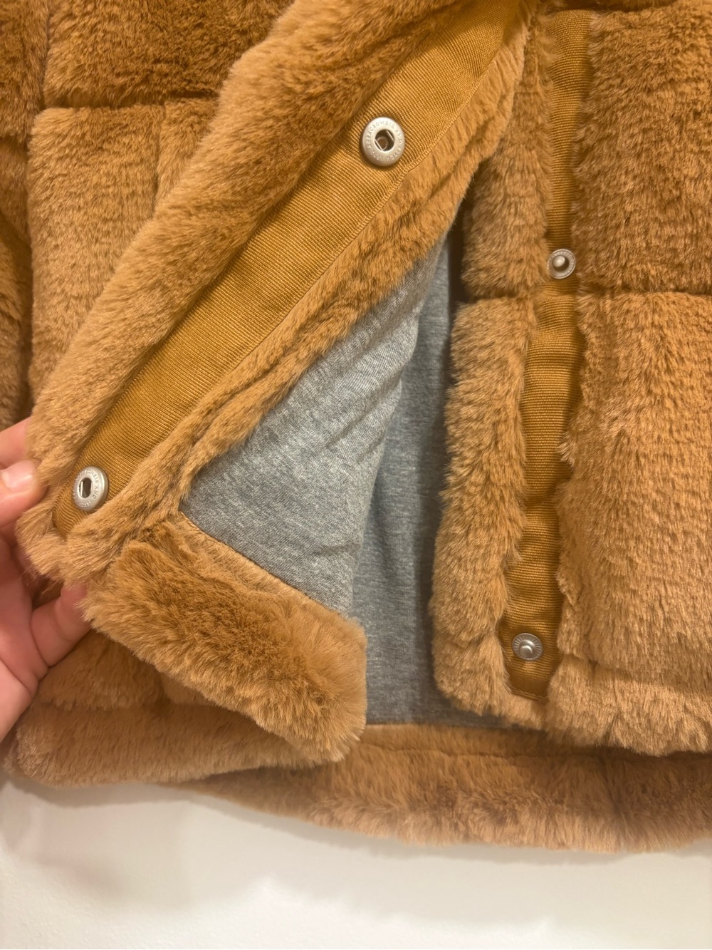 Abercrombie & Fitch Plush Faux-Fur Jacket in Camel - Picture 4 of 7